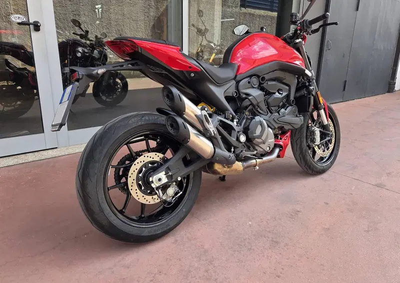 Ducati Monster 937 + (2021 - 25) (4)