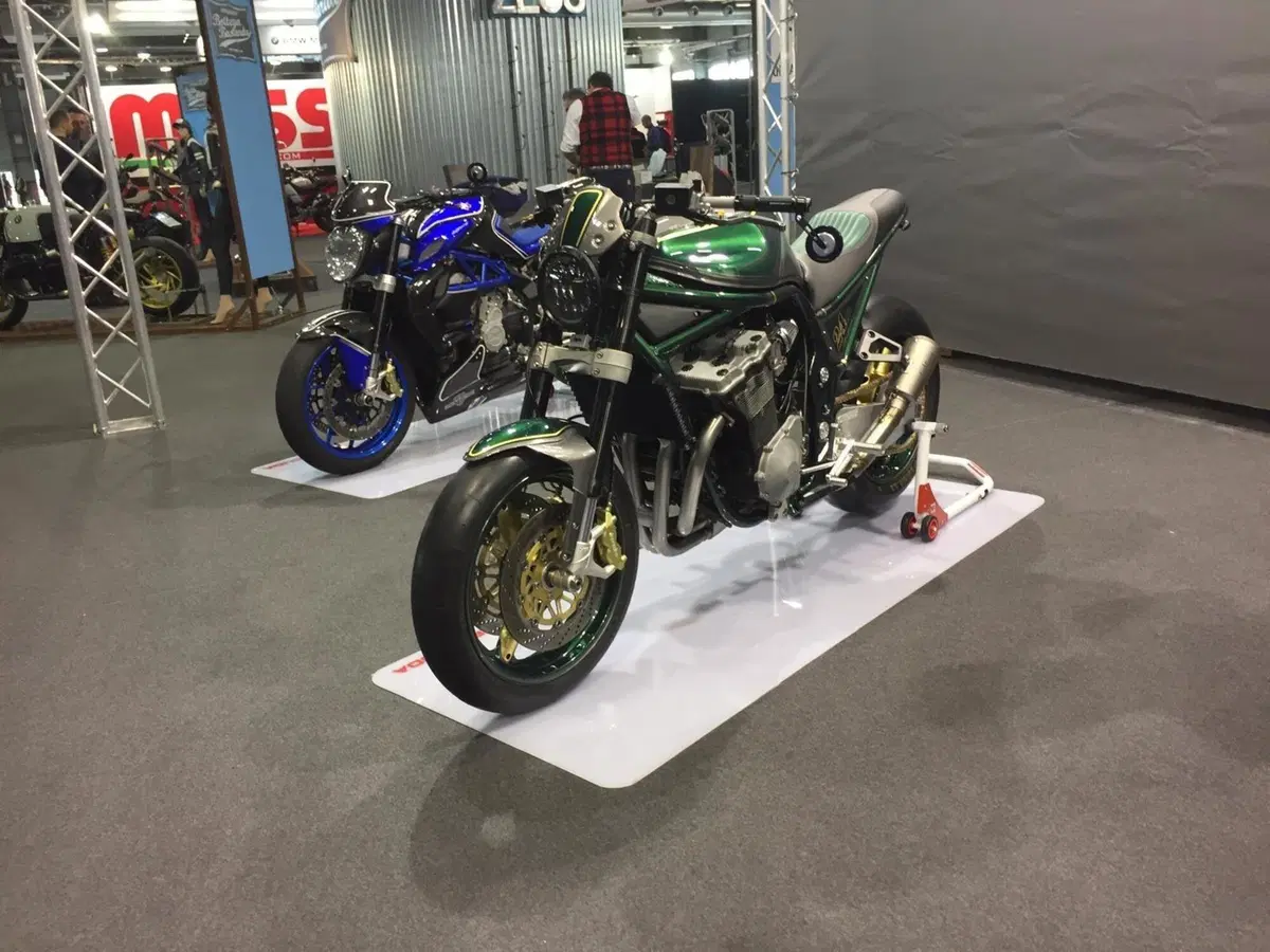 Suzuki GSF 1200 Bandit (1997 - 00) (2)