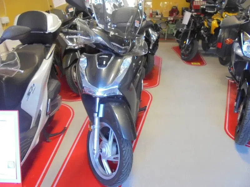 Honda SH 150i (2020 - 23) (2)