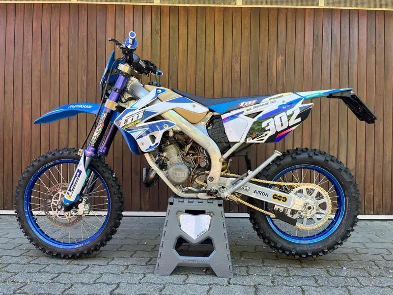 Tm Moto EN 125 (2008 - 09) (3)