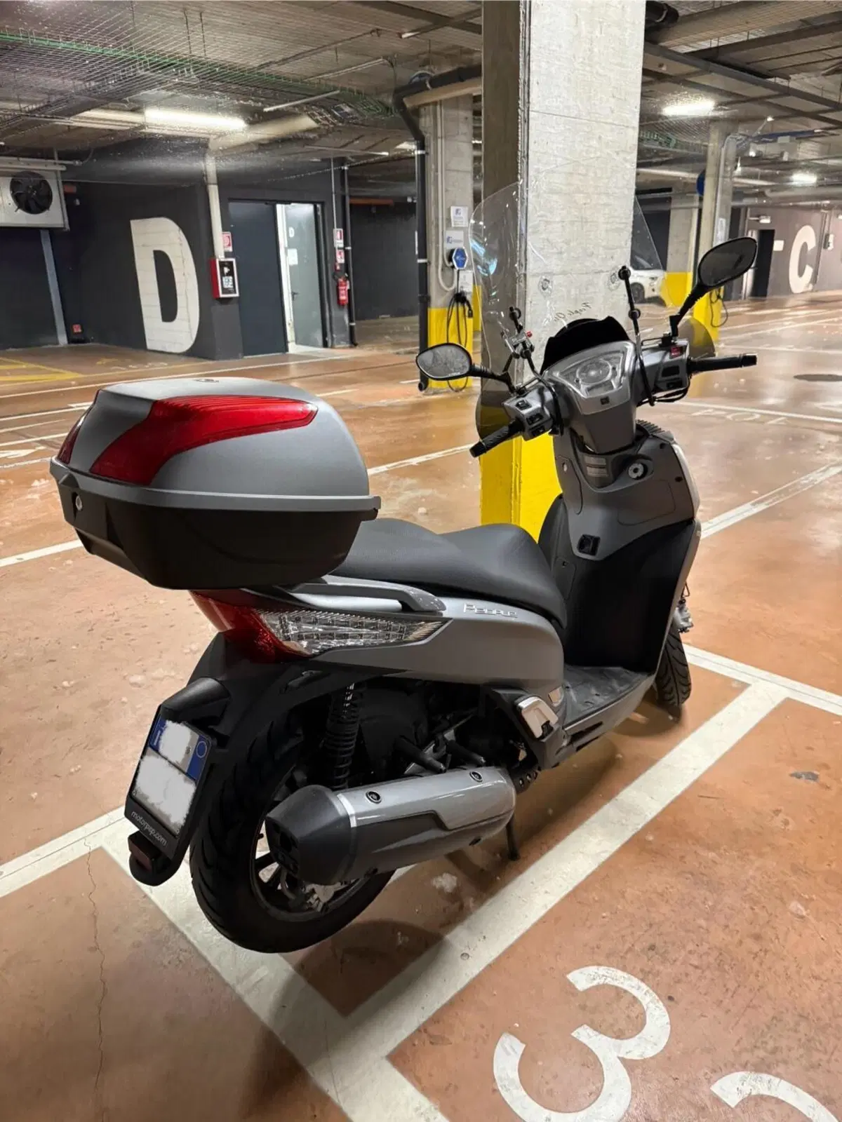 Kymco People 200i GT (2010 - 17) (2)