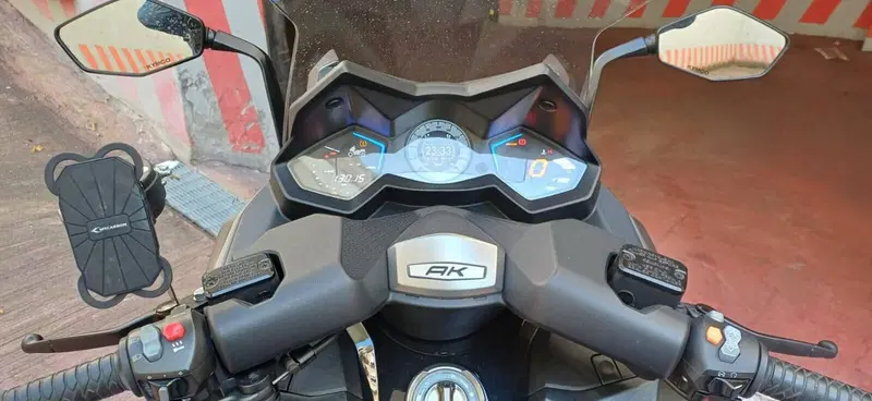 Kymco AK 550 ETS (2021 - 26) (9)