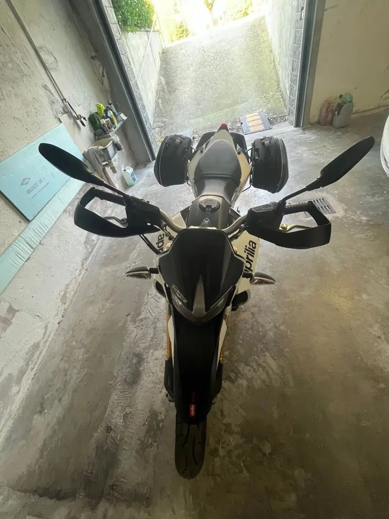 Aprilia Dorsoduro 750 (2009 - 14) (7)