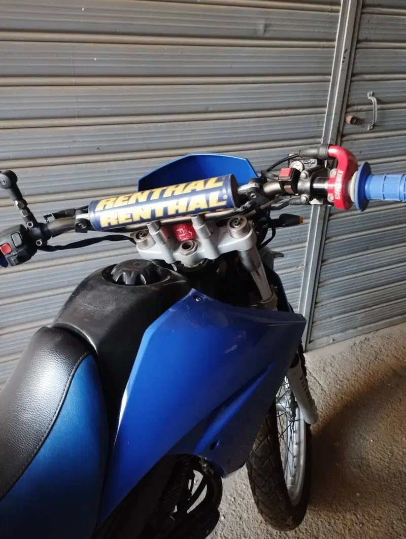 Yamaha XT 125 R (2005 - 11) (4)