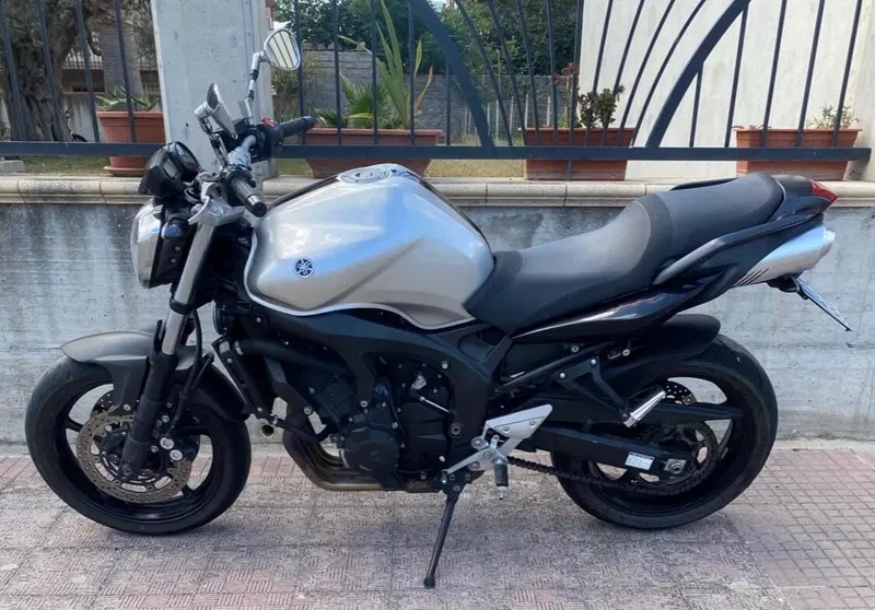 Yamaha FZ6 S2 (2007 - 11) (2)