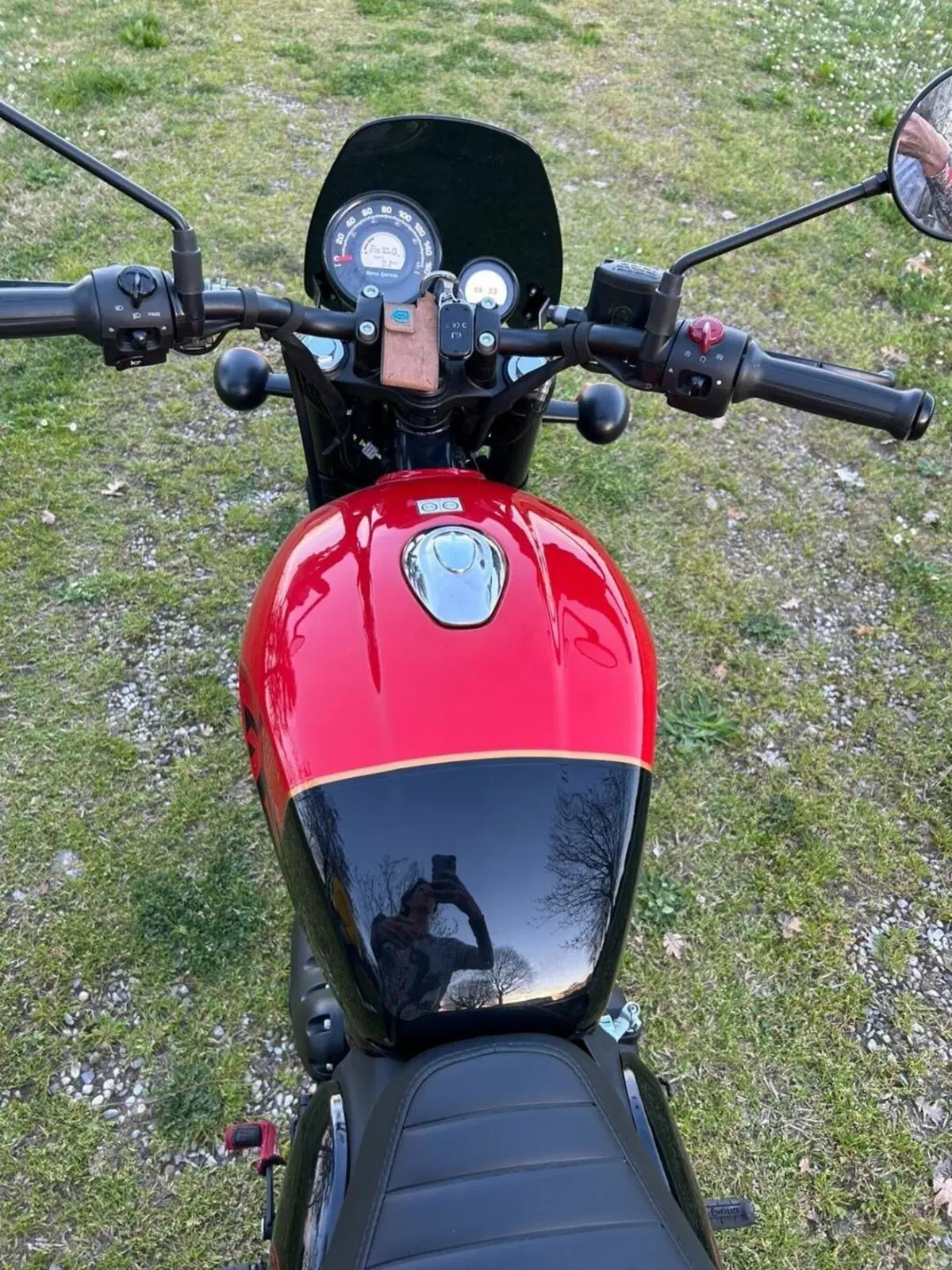 Royal Enfield HNTR 350 (2022 - 26) (7)