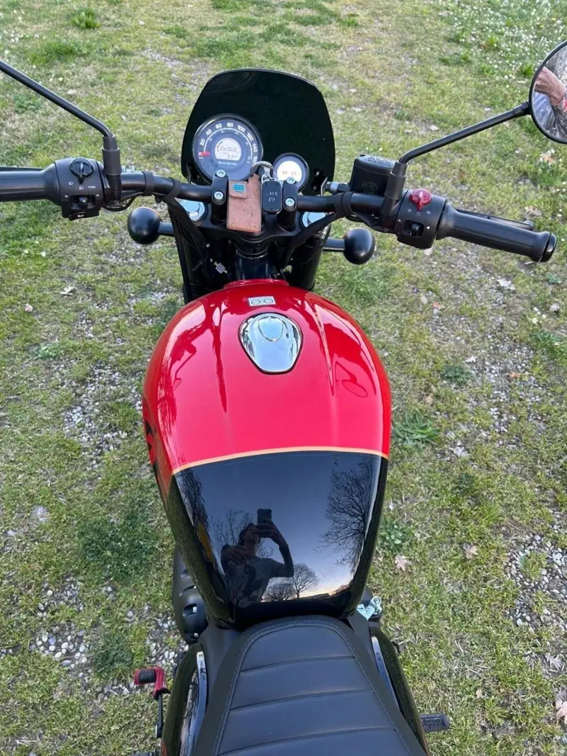 Royal Enfield HNTR 350 (2022 - 26) (7)
