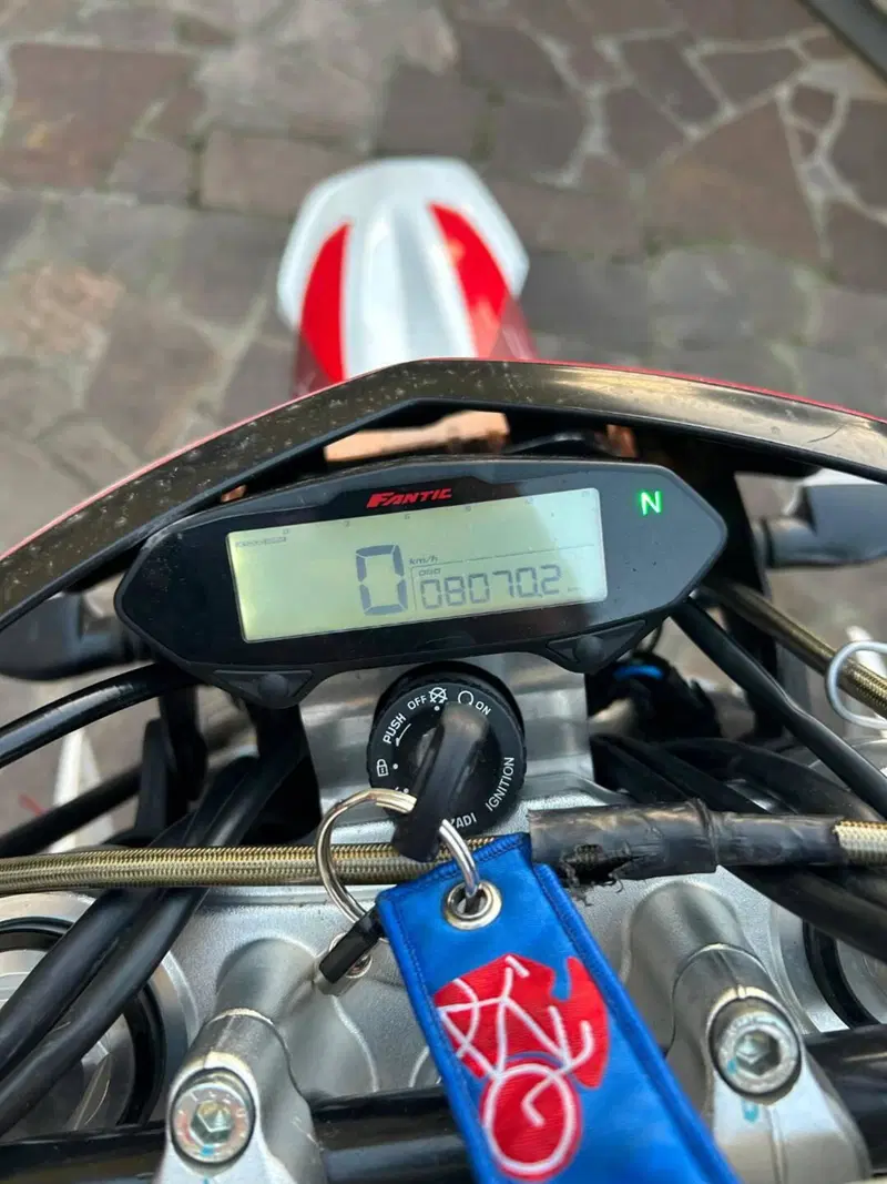 Fantic Motor XMF 125 Motard Performance 4T (2023 - 24) (4)