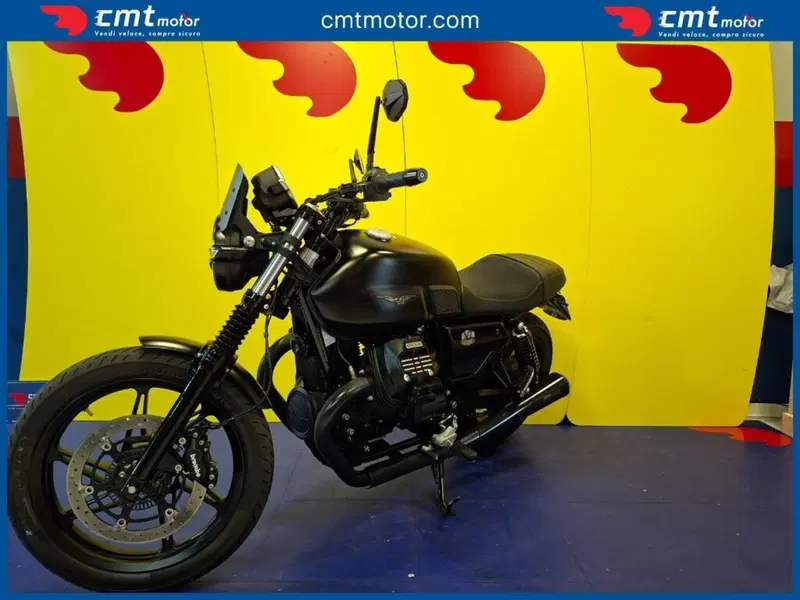 Moto Guzzi V7 Stone (2021 - 24) (2)