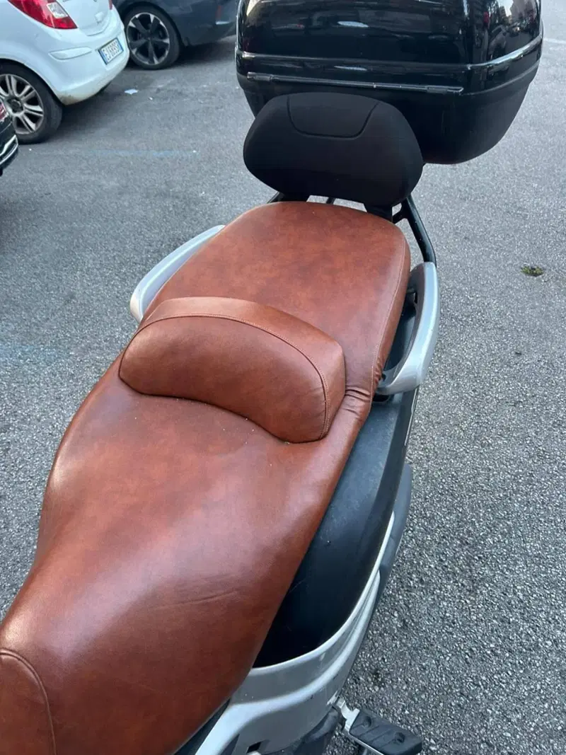 Yamaha XC 300 Versity (4)