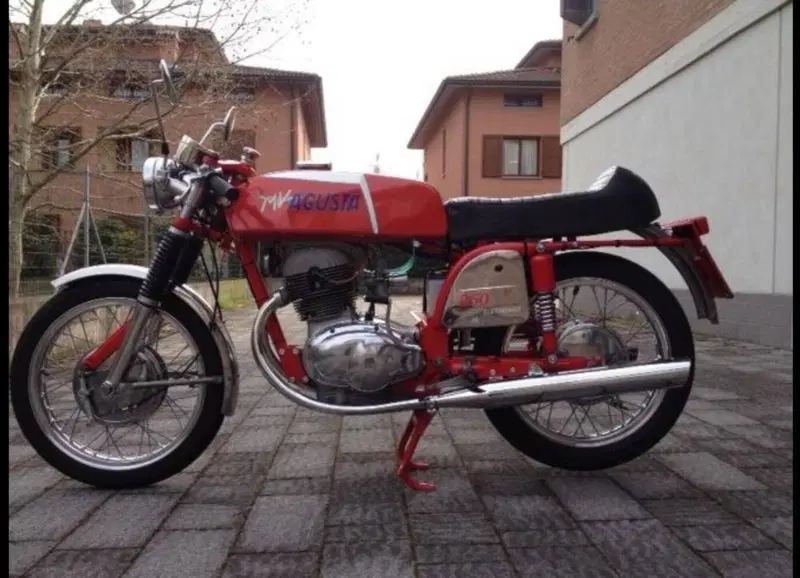 MV Agusta 350 sport elettronica (2)
