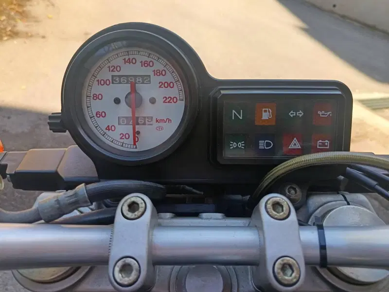 Ducati Monster 900 (1993 - 96) (7)