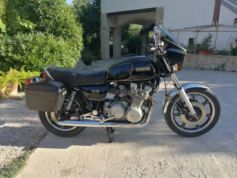 Yamaha XS 1100 (2)
