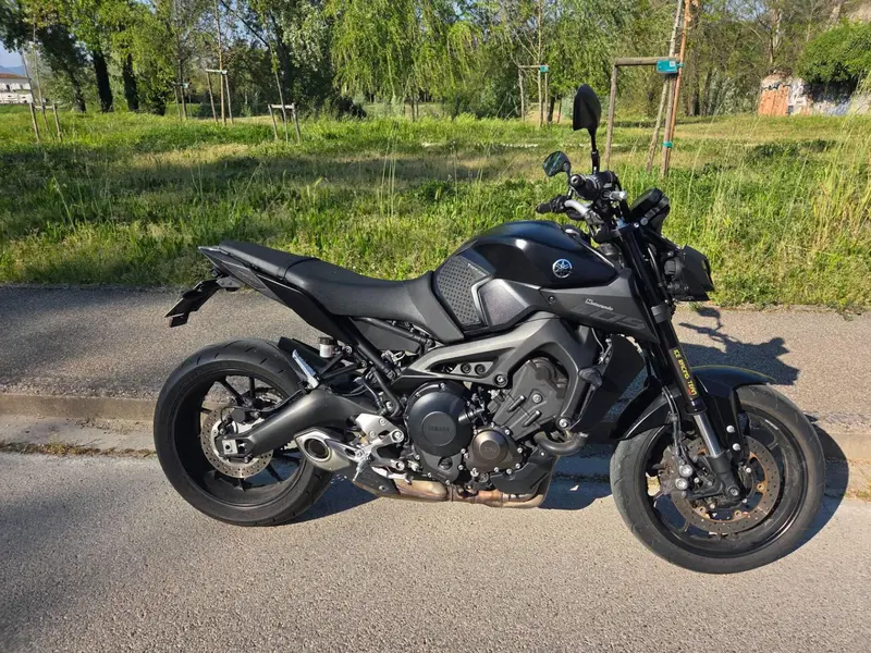 Yamaha MT-09 (2017 - 20) (10)