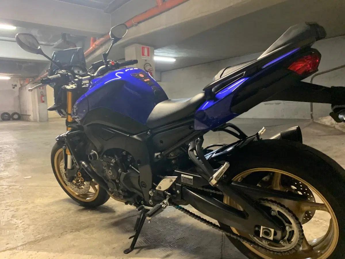 Yamaha FZ8 (2010 - 12) (8)