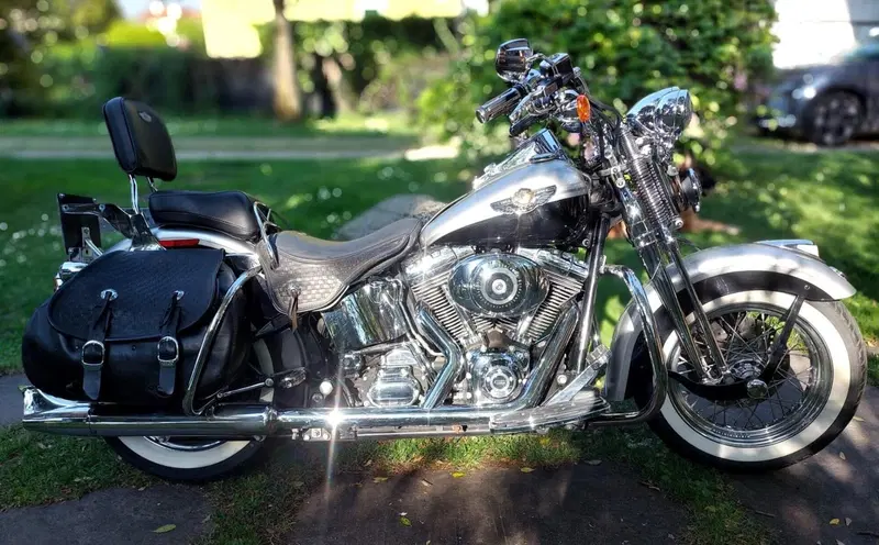 Harley-Davidson 1450 Heritage Springer (2000 - 03) - FLSTS