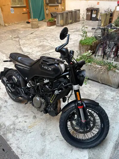 Husqvarna Svartpilen 401 (2021 - 23) usata