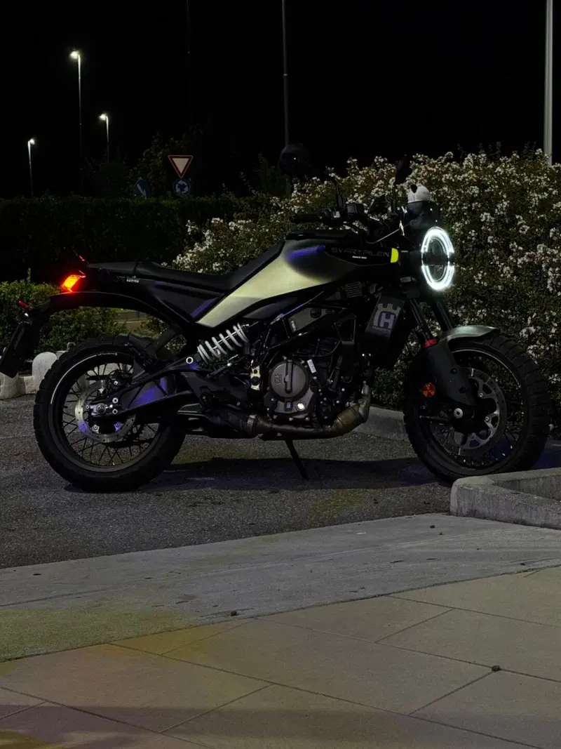 Husqvarna Svartpilen 125 (2024 - 26) (3)