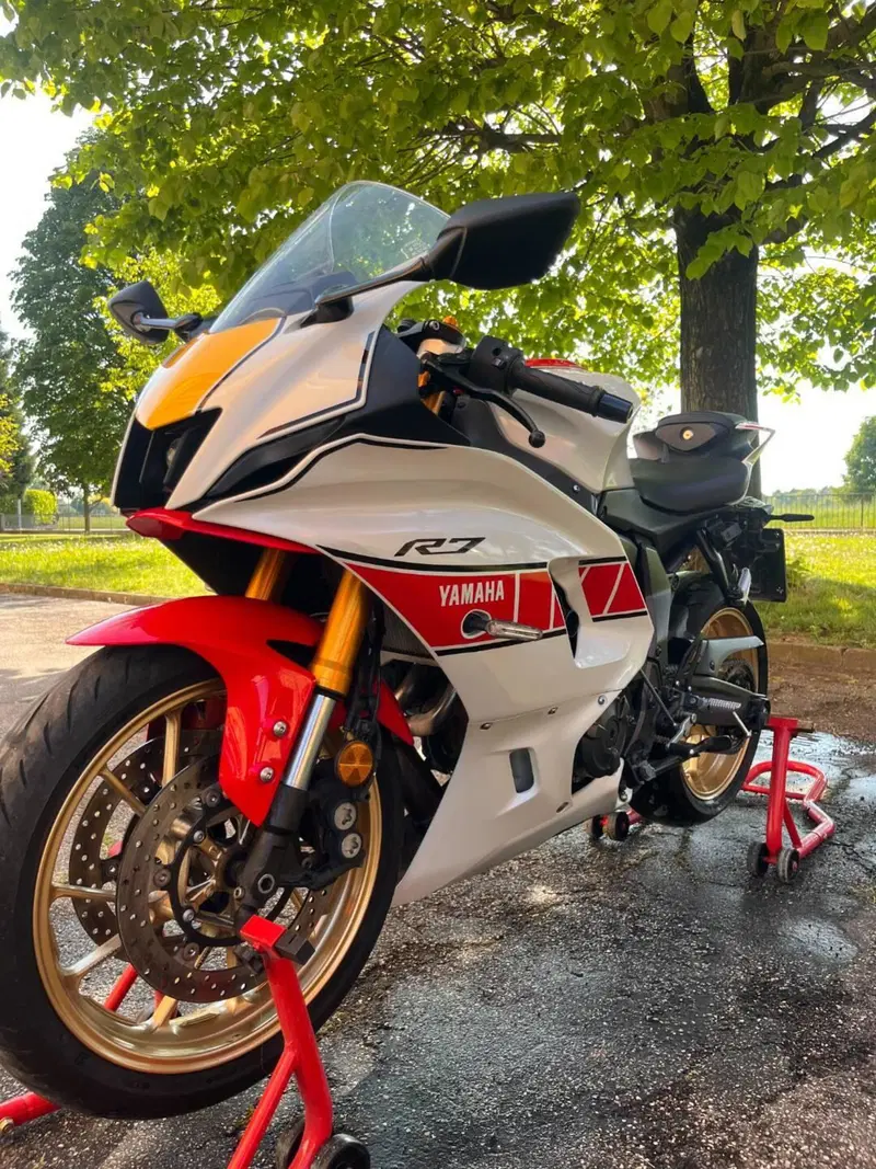Yamaha YZF R7 World GP 60th Anniversary (2022 - 23) (5)