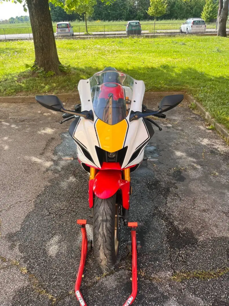 Yamaha YZF R7 World GP 60th Anniversary (2022 - 23) (10)