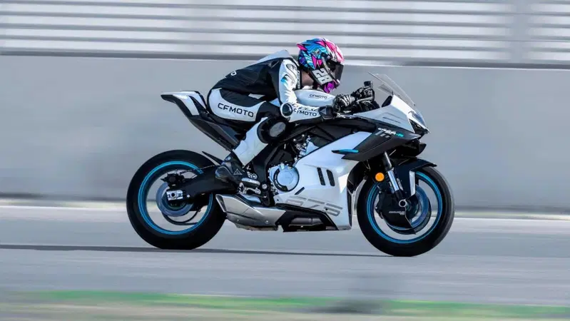 CFMOTO correr&agrave; al Tourist Trophy!