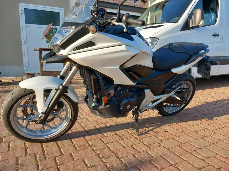 Honda NC 750 X ABS (2016 -17) (2)