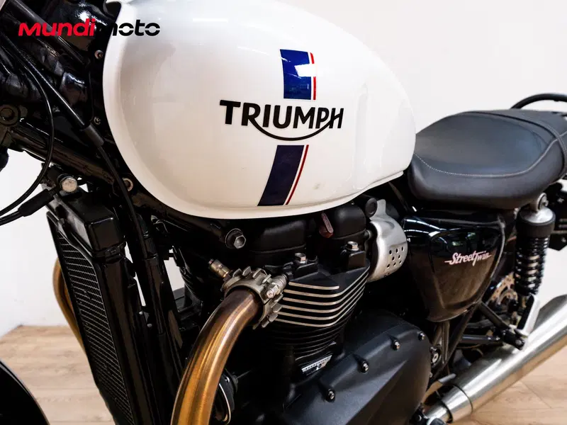 Triumph Street Twin 900 (2017 - 18) (9)