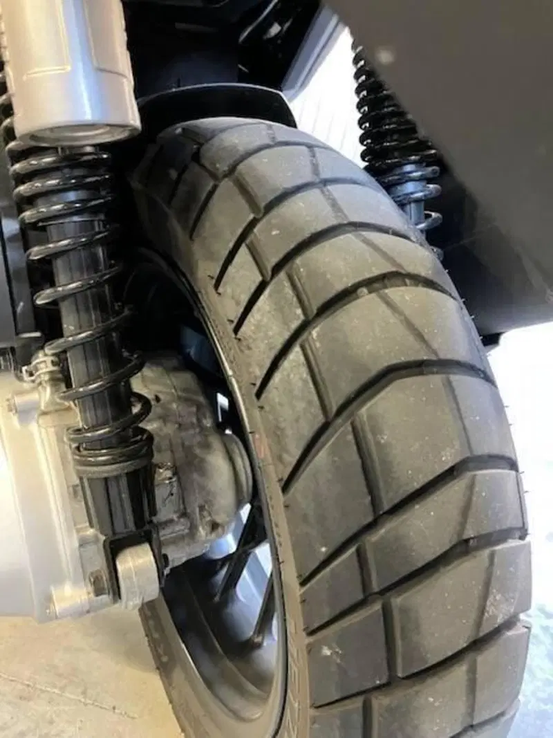 Honda ADV 350 (2022 - 24) (6)