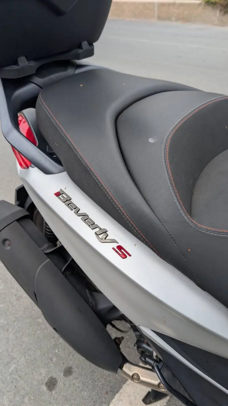 Piaggio Beverly 300 ABS-ASR (2021 - 25) (3)