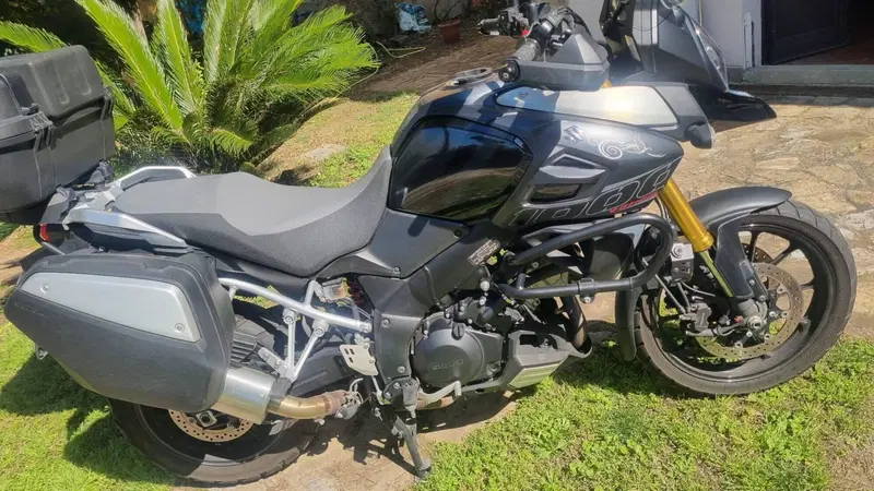 Suzuki V-Strom 1000 ABS No compromise LE (2015 - 17) (7)