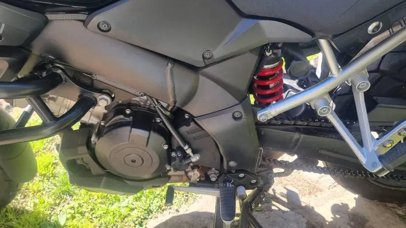 Suzuki V-Strom 1000 ABS No compromise LE (2015 - 17) (8)