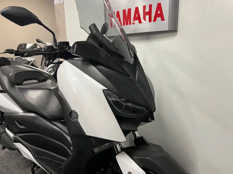 Yamaha X-Max 300 (2021 - 24) (2)