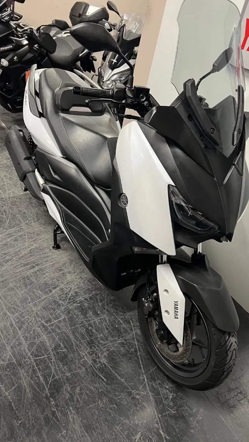 Yamaha X-Max 300 (2021 - 24) (10)