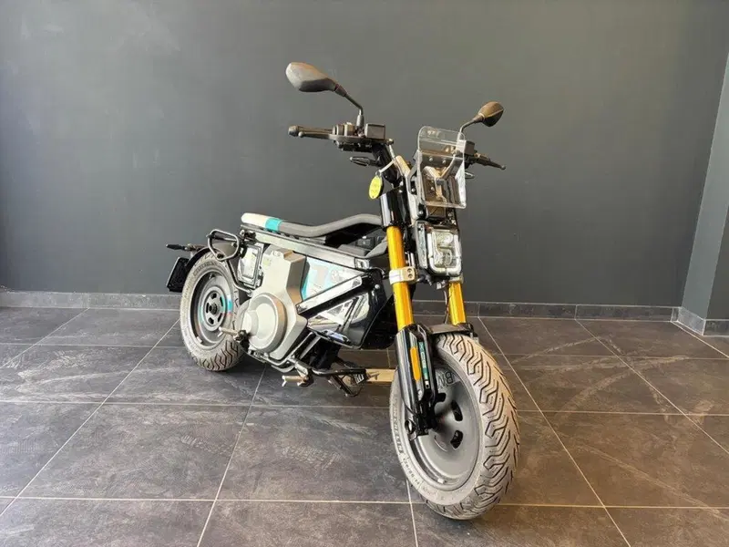 Bmw CE 02 AM (2024 - 26) (3)