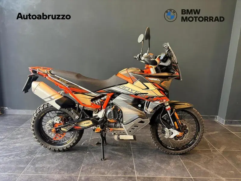 KTM 890 Adventure R (2022)