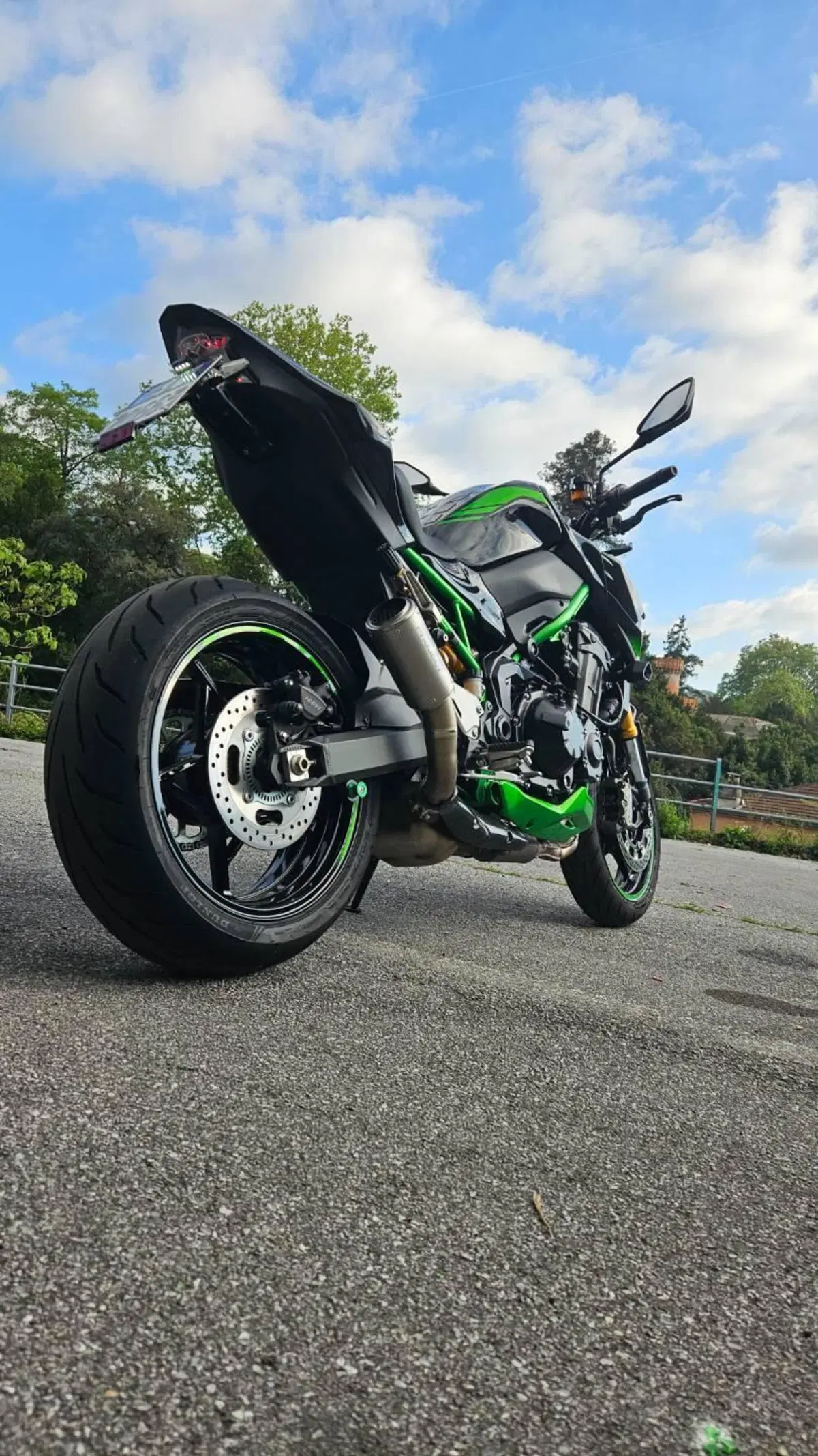 Kawasaki Z 900 SE (2022 - 24) (4)