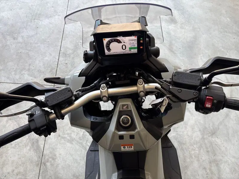 Honda X-ADV 750 DCT Adventure (2021 - 24) (7)