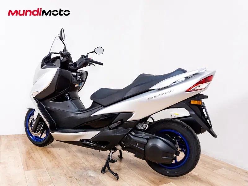 Suzuki Burgman 400 (2022 - 24) (7)