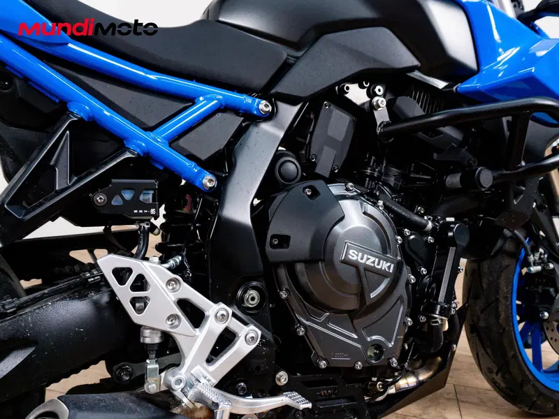Suzuki GSX-8S (2025 - 26) (4)