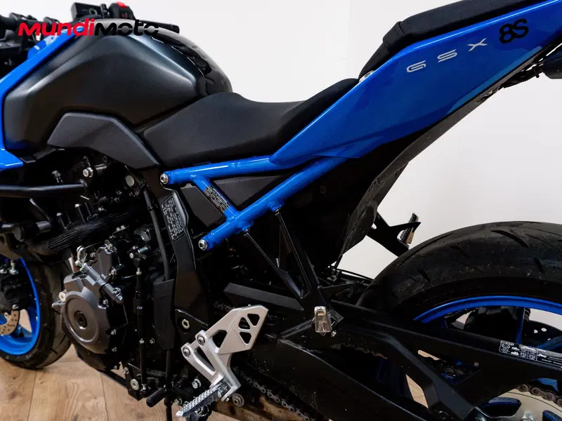 Suzuki GSX-8S (2025 - 26) (10)