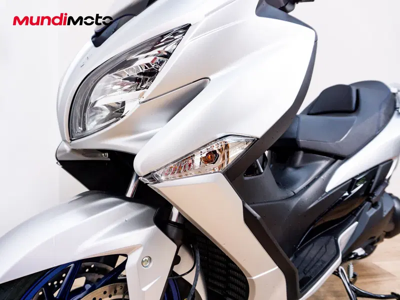 Suzuki Burgman 400 (2022 - 24) (9)