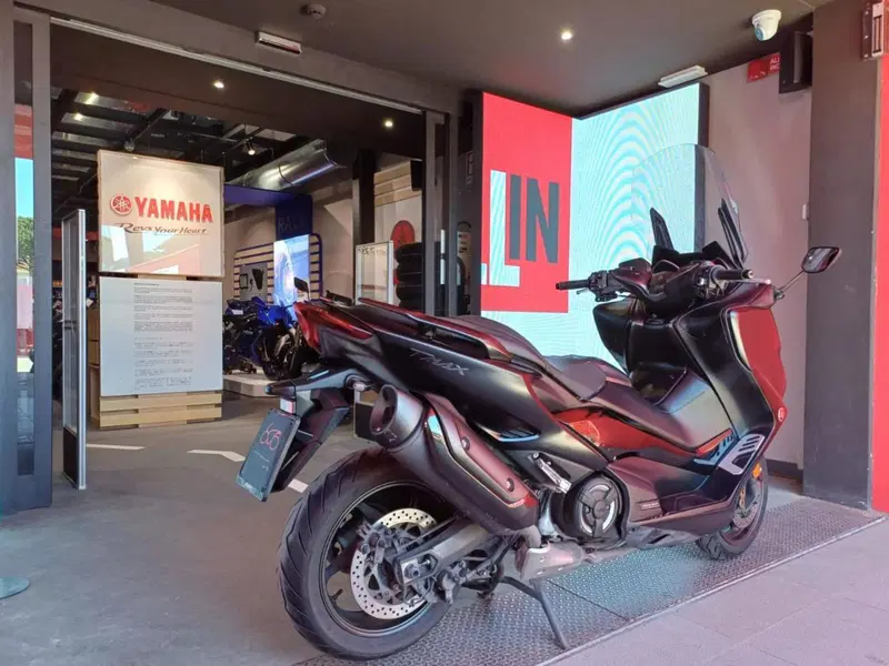 Yamaha T-Max 560 (2020 - 21) (3)