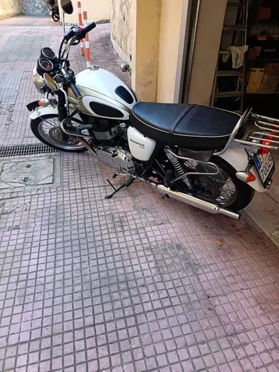 Triumph Bonneville T100 (2008 - 16) usata