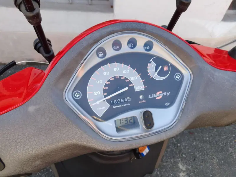 Piaggio Liberty S 200 (2006) (7)