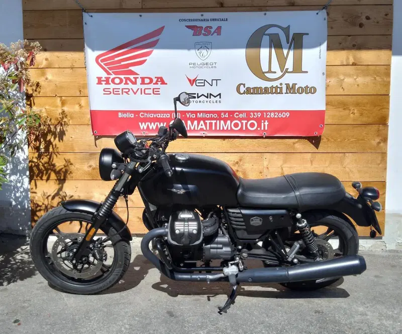 Moto Guzzi V7 III Stone Night Pack (2019 - 20) (2)