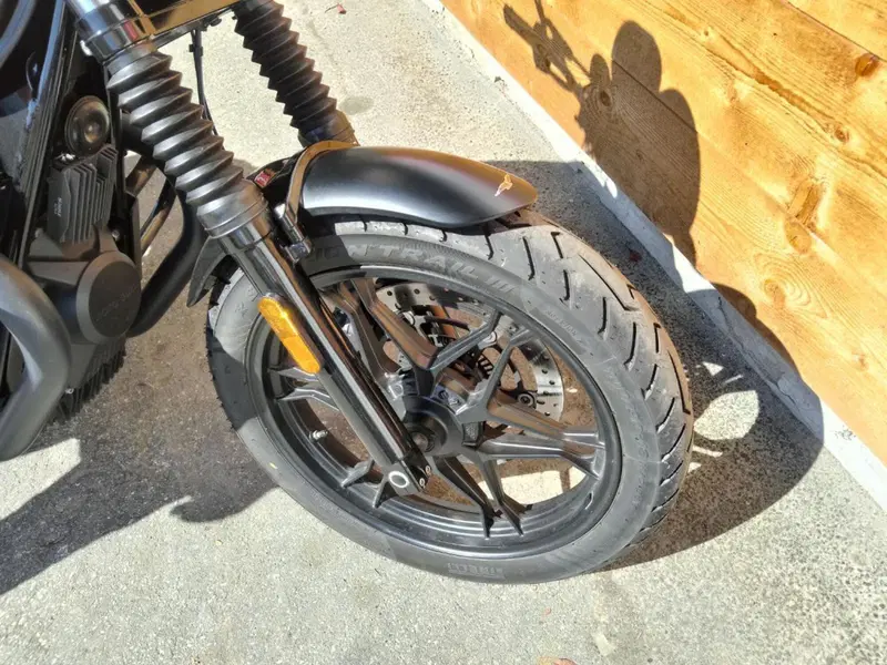 Moto Guzzi V7 III Stone Night Pack (2019 - 20) (8)