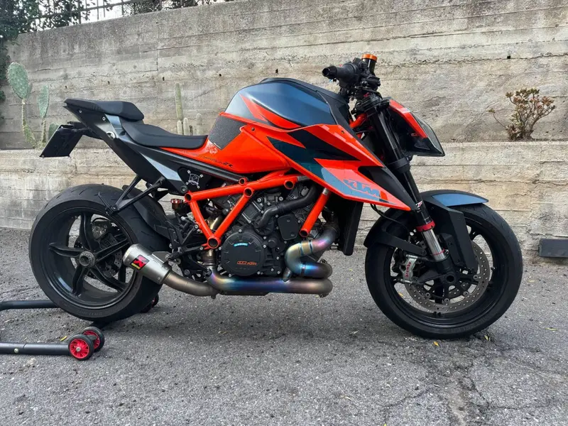 KTM 1290 Super Duke R (2020)