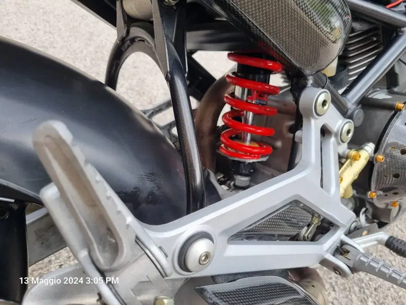 Ducati Monster 900 Dark I.E. (1999 - 02) (12)