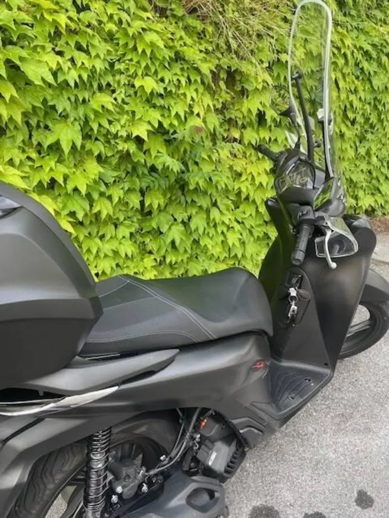 Honda SH 150i Sport (2022 - 23) (5)