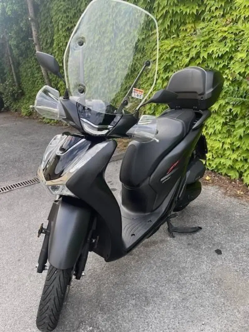 Honda SH 150i Sport (2022 - 23) (6)